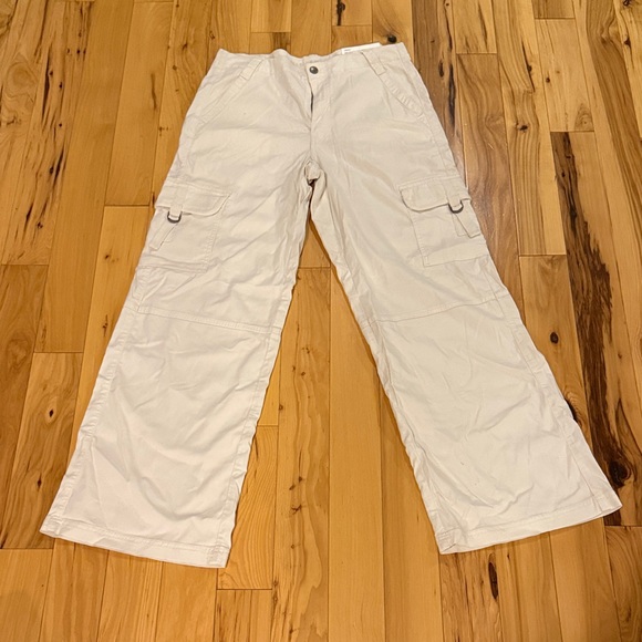 American Eagle Outfitters Pants - NWT Cargo Super High Rise Baggy Wide Leg Pants American Eagle Outfitters